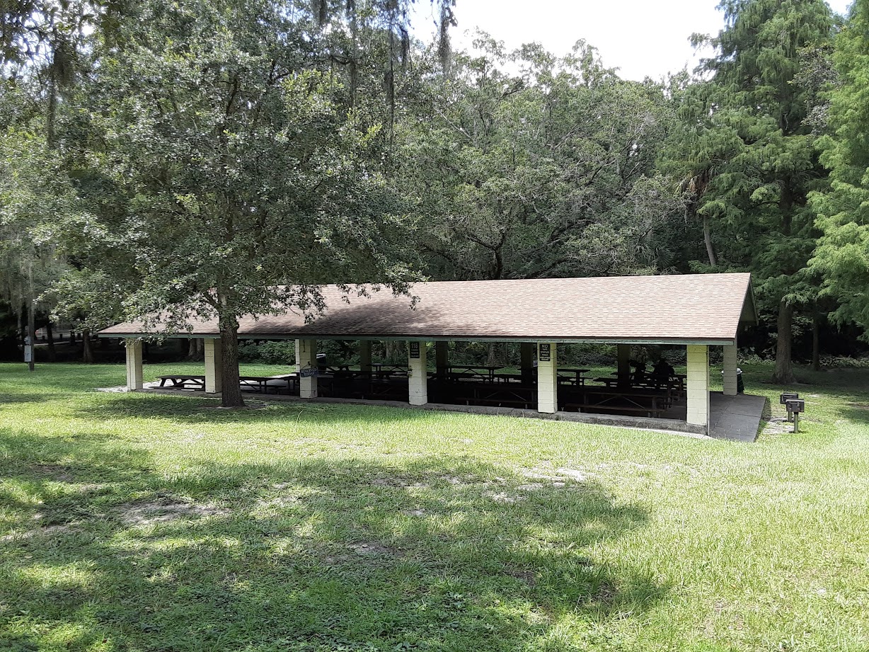 large picnic pavilions at lowry park